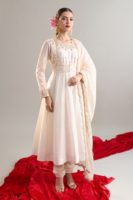 Shop Anantaa By Roohi X AZA Off White Silk, Chanderi, Cotton Sequins, Zari, Cut Work, Anarkali Set Online at Aza Fashions Shop_Anantaa By Roohi X AZA_Off White Silk, Chanderi, Cotton Sequins, Zari, Cut Work, Anarkali Set _Online_at_Aza_Fashions