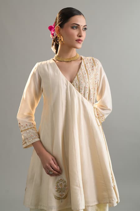 Shop Anantaa By Roohi X AZA Cream , , Sequins, Zari, Cut Anarkali And Yellow Salwar Online at Aza Fashions Shop_Anantaa By Roohi X AZA_Cream , , Sequins, Zari, Cut Anarkali And Yellow Salwar _Online_at_Aza_Fashions