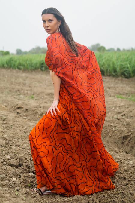 Gazab by Miku Kumar_Orange Organza Embroidery Open , Keyhole Designer Cape Set _at_Aza_Fashions