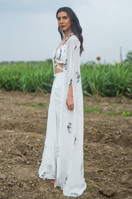 Gazab by Miku Kumar_Ivory Organza Embroidery Halter Neck Cape Set _at_Aza_Fashions