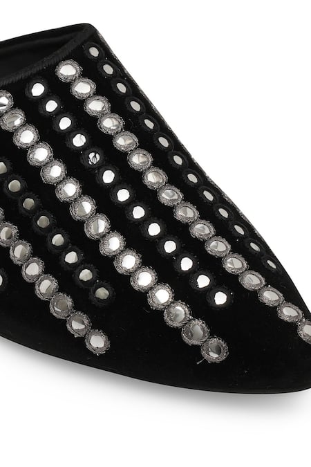 Buy_NR By Nidhi Rathi_Black Studs Embellished Suede Block Heel Mules 