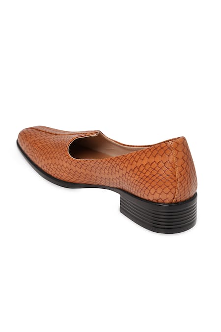 Buy_NR By Nidhi Rathi_Brown Textured Patent Mojaris_Online_at_Aza_Fashions