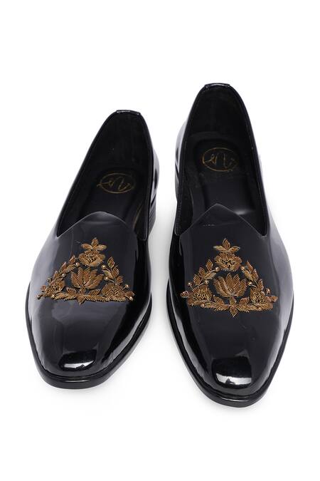 Buy_NR By Nidhi Rathi_Black Embroidery Patent Brogues 