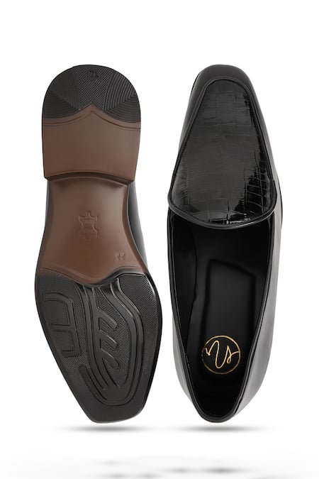 Shop_NR By Nidhi Rathi_Black Glossy Patent Loafers _at_Aza_Fashions