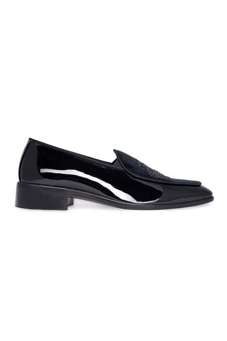 Shop_NR By Nidhi Rathi_Black Colourblocked Suede Loafers _Online_at_Aza_Fashions