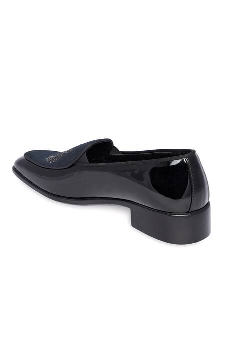 Shop_NR By Nidhi Rathi_Black Colourblocked Suede Loafers 