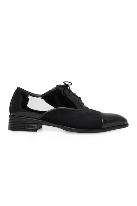 NR By Nidhi Rathi_Black Glossy Textured Suede Derbys _Online_at_Aza_Fashions