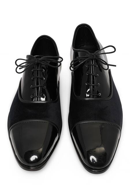 NR By Nidhi Rathi_Black Glossy Textured Suede Derbys _at_Aza_Fashions