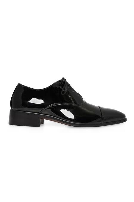 NR By Nidhi Rathi_Black Glossy Patent Derby Shoes _Online_at_Aza_Fashions