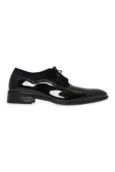 NR By Nidhi Rathi_Black Gloss Patent Oxford Shoes _Online_at_Aza_Fashions