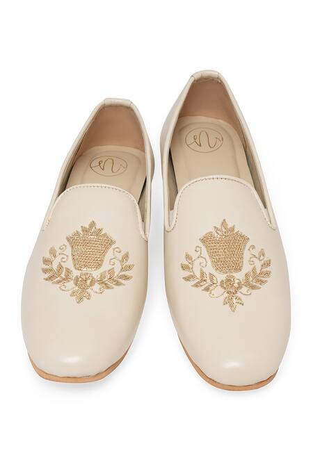 NR By Nidhi Rathi_White And Gold Embroidered Slip-on Derbys _at_Aza_Fashions
