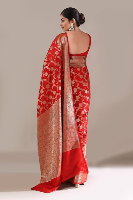 Naintara Bajaj Flower Silk Banarasi Woven Saree With Running Blouse 