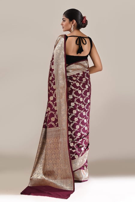 Naintara Bajaj Zari Weave Banarasi Silk Saree With Running Blouse 