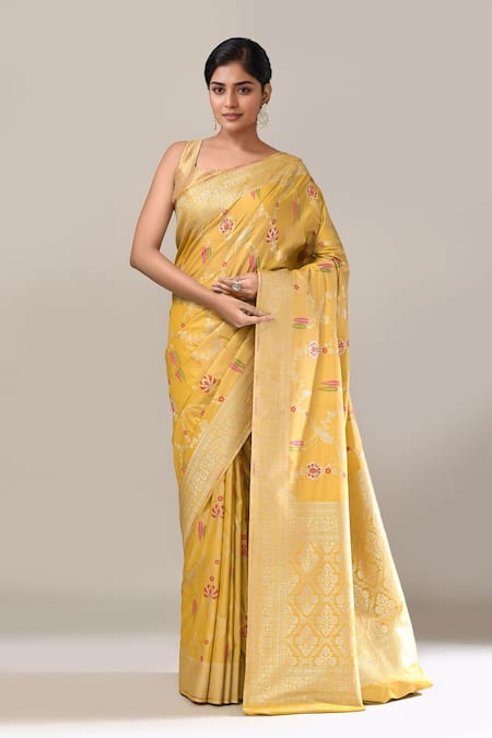 Samyukta Singhania Flower Weave Banarasi Silk Saree With Running Blouse 