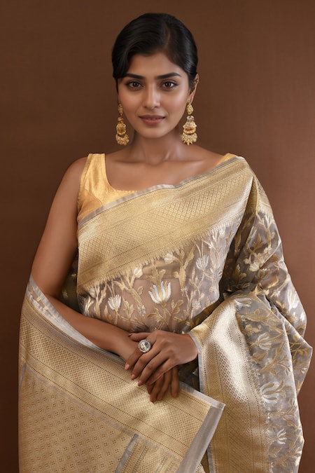 Samyukta Singhania_Gray Flower Weave Banarasi Silk Saree With Running Blouse _at_Aza_Fashions