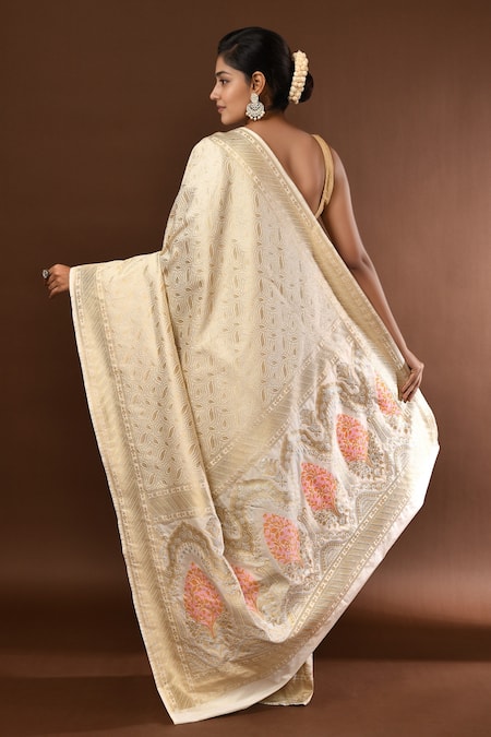 Samyukta Singhania Leaf Woven Banarasi Silk Saree With Running Blouse 
