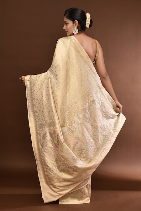 Samyukta Singhania Leaf Woven Banarasi Silk Saree With Running Blouse 