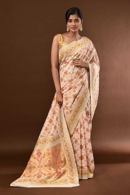 Shop Samyukta Singhania Off White Weave Patola Banarasi Saree With Running Blouse Online at Aza Fashions Shop_Samyukta Singhania_Off White Weave Patola Banarasi Saree With Running Blouse _Online_at_Aza_Fashions