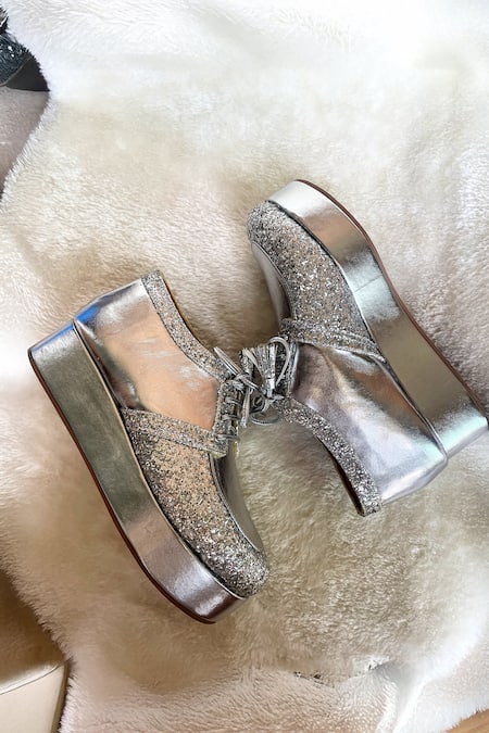 Buy Modanta Footwear Silver Glitter Platform Sneakers Online at Aza Fashions Buy_Modanta Footwear_Silver Glitter Platform Sneakers _Online_at_Aza_Fashions