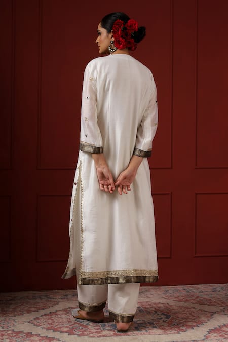 Sheeshakari White Embellished Kurta Pant Set 