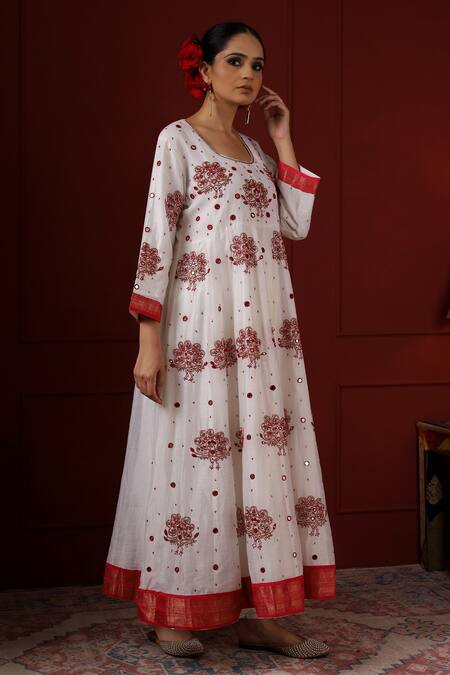 Sheeshakari_White Silk Sequins, Embroidery Round Neck Floral Anarkali Set _Online_at_Aza_Fashions