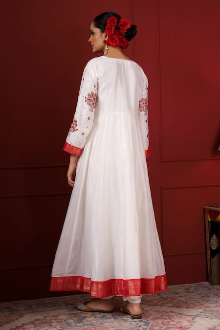 Sheeshakari White Floral Embroidered Anarkali Set 