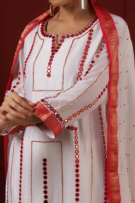 Shop_Sheeshakari_White Silk Tassels Round Neck Embroidered Kurta Set 