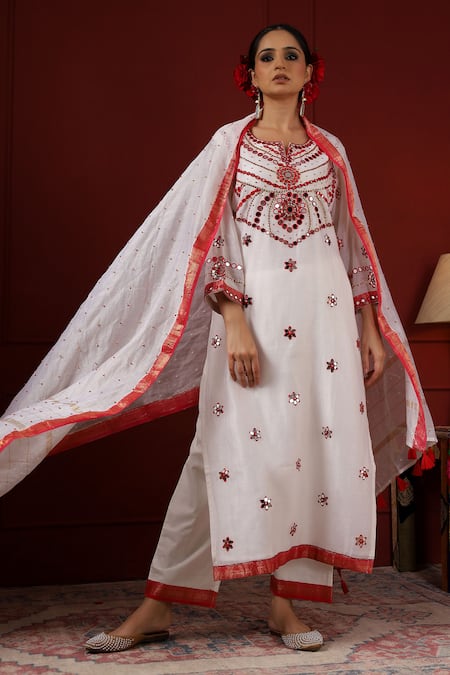 Sheeshakari White Silk Sequins, Embroidery Round Neck Designer Kurta Set 