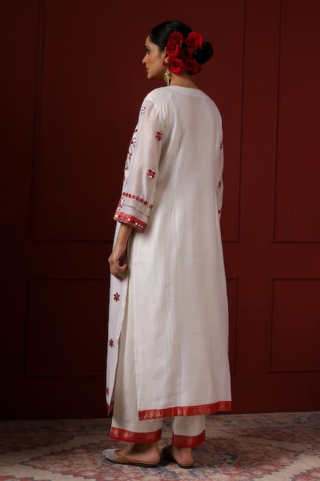 Sheeshakari Designer White Embroidered Kurta Set 