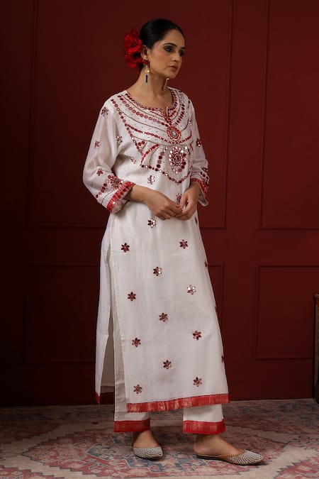 Sheeshakari_White Silk Sequins, Embroidery Round Neck Designer Kurta Set _at_Aza_Fashions