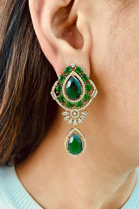 Shop PRERTO Emerald Green Imitation Gemstones Victorian Finish Pendant Set at Aza Fashions Shop_PRERTO_Emerald Green Imitation Gemstones Victorian Finish Pendant Set _at_Aza_Fashions