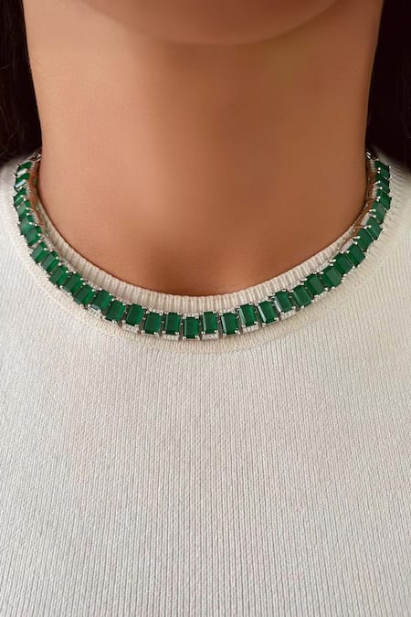 Prerto Emerald Baguette Diamond Stone Detail Necklace Set 