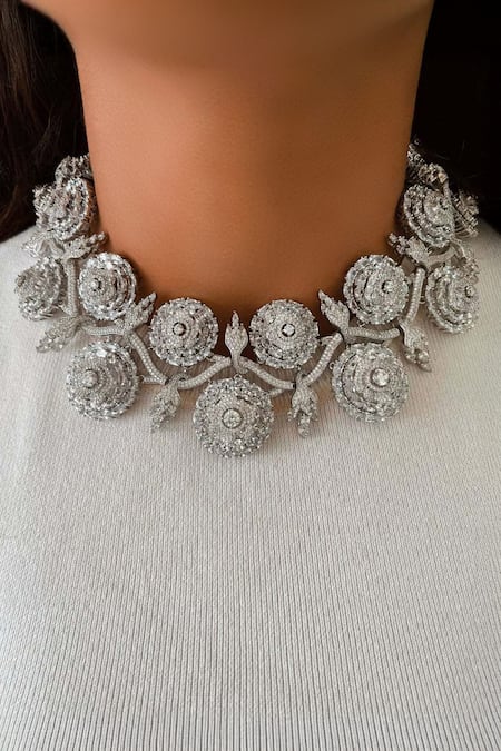 Prerto Diamond Floret Button Necklace Set 