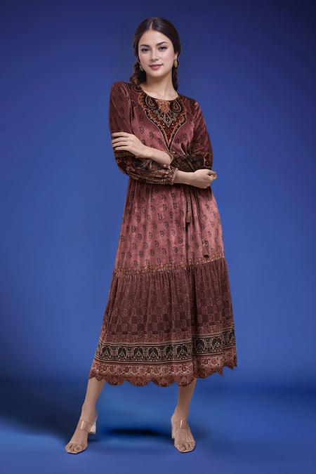 Buy_Samyukta Singhania_Pink Polyester Embroidery Round Neck Printed Dress With Belt _Online_at_Aza_Fashions
