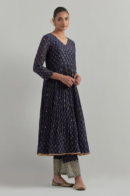 Buy Ikshita Choudhary Blue Chanderi Embroidery V-neck Block Printed Anarkali Set Online at Aza Fashions Buy_Ikshita Choudhary_Blue Chanderi Embroidery V-neck Block Printed Anarkali Set _Online_at_Aza_Fashions