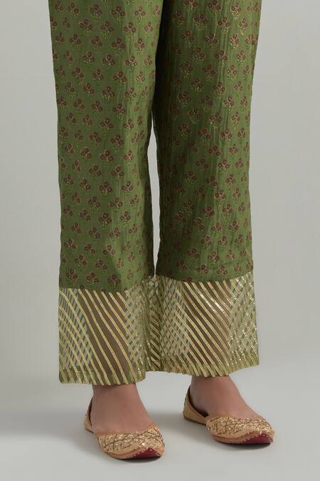 Ikshita Choudhary_Green Chanderi Embroidery V-neck Block Printed Anarkali Set _at_Aza_Fashions