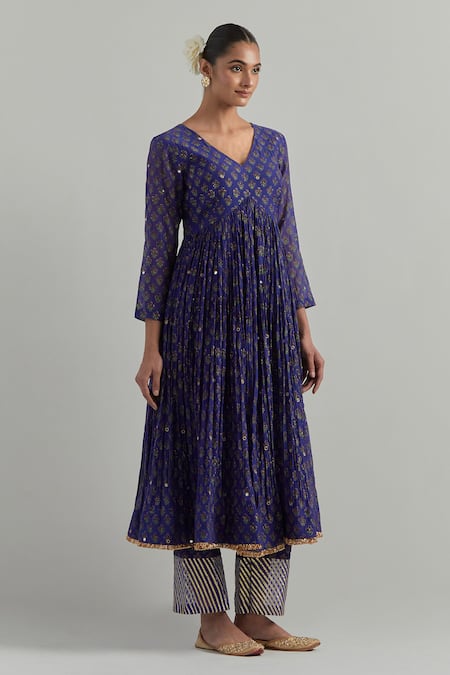 Buy Ikshita Choudhary Blue Chanderi Embroidery V-neck Block Printed Anarkali Set Buy_Ikshita Choudhary_Blue Chanderi Embroidery V-neck Block Printed Anarkali Set