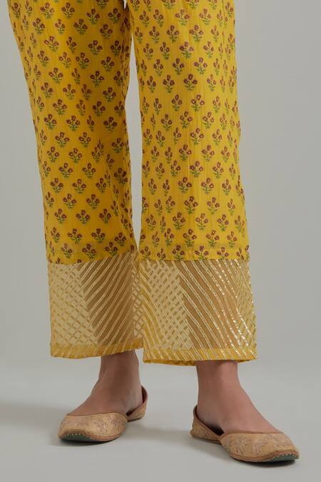 Ikshita Choudhary_Yellow Chanderi Embroidery Round Neck Block Printed Anarkali Set _Online_at_Aza_Fashions
