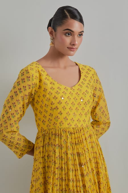 Buy_Ikshita Choudhary_Yellow Chanderi Embroidery Round Neck Block Printed Anarkali Set _Online_at_Aza_Fashions