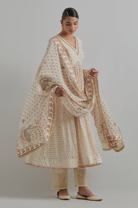 Ikshita Choudhary White Chanderi Embroidery V-neck Block Print Anarkali Set 