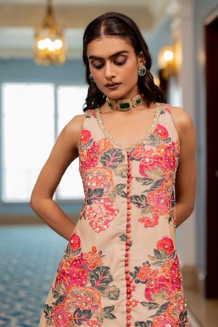 Paulmi And Harsh Pink Georgette Embroidery Round Neck Designer Floral Kurta And Palazzo at Aza Fashions Paulmi And Harsh_Pink Georgette Embroidery Round Neck Designer Floral Kurta And Palazzo _at_Aza_Fashions