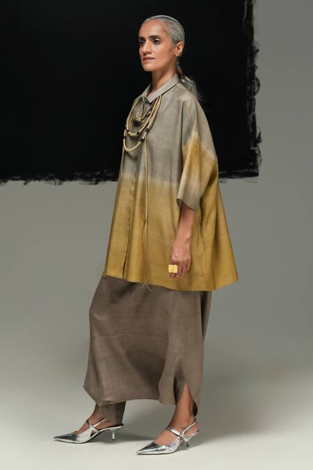 Urvashi Kaur Gold Tussar Round Neck Multicolor Silk Momji Top Online at Aza Fashions Urvashi Kaur_Gold Tussar Round Neck Multicolor Silk Momji Top _Online_at_Aza_Fashions