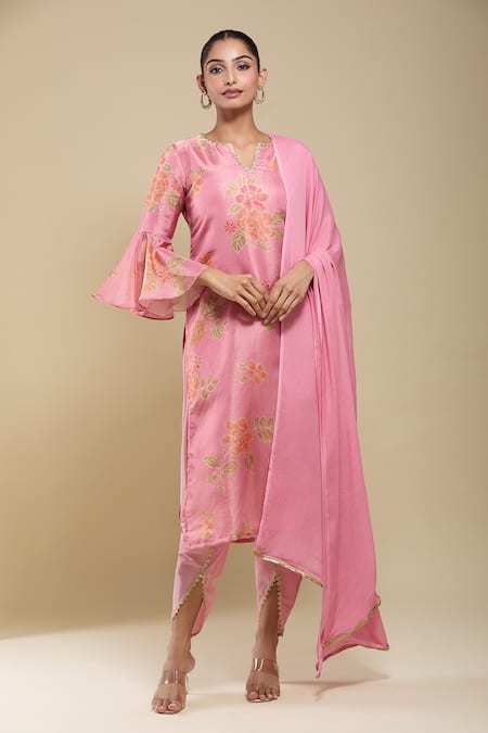 Samyukta Singhania Pink Tissue, Crepe, Georgette Embroidery, Lace V-neck Floral Print Kurta Set at Aza Fashions Samyukta Singhania_Pink Tissue, Crepe, Georgette Embroidery, Lace V-neck Floral Print Kurta Set _at_Aza_Fashions