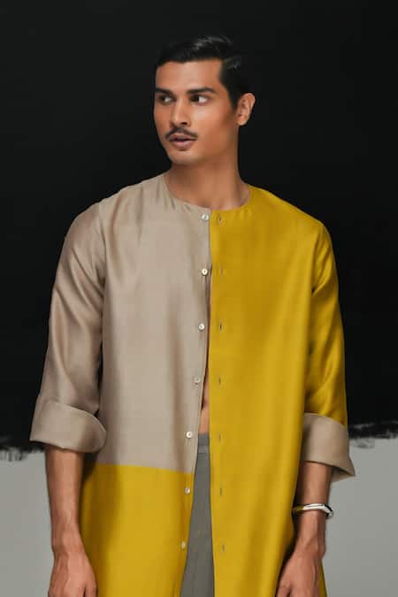 Urvashi Kaur Pink Dusty And Pearl White Handwoven Kurta Online at Aza Fashions Urvashi Kaur_Pink Dusty And Pearl White Handwoven Kurta _Online_at_Aza_Fashions