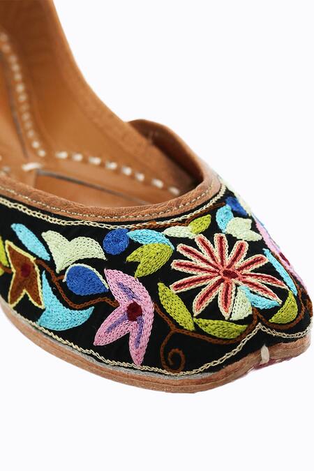 NR By Nidhi Rathi Black Multicoloured Embroidered Leather Juttis at Aza Fashions NR By Nidhi Rathi_Black Multicoloured Embroidered Leather Juttis _at_Aza_Fashions