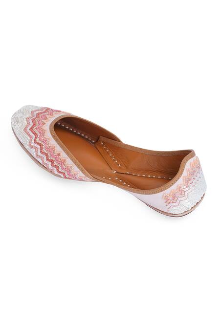 Buy_NR By Nidhi Rathi_White Embroidered Square-toe Juttis _Online_at_Aza_Fashions