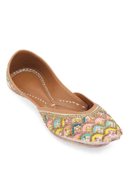 NR By Nidhi Rathi_Multi Color Multicolor Embroidered Ethnic Juttis _at_Aza_Fashions