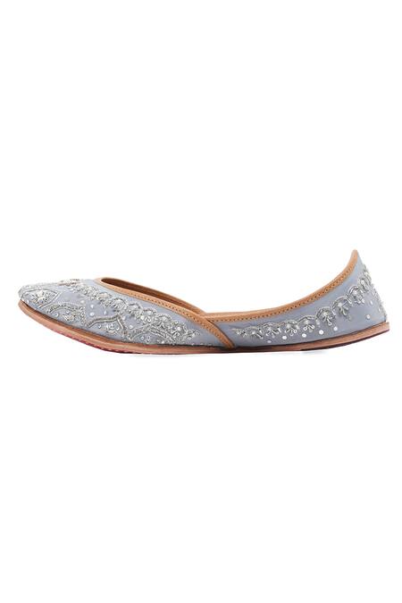 NR By Nidhi Rathi_Gray Embellished Grey Ethnic Juttis _Online_at_Aza_Fashions