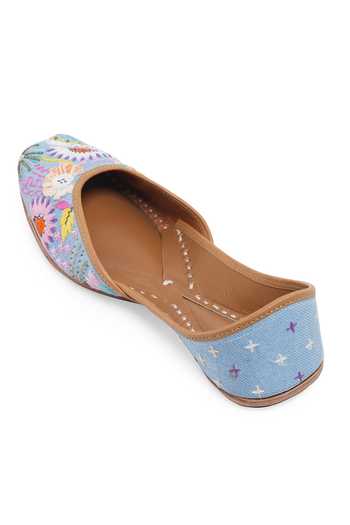 NR By Nidhi Rathi_Blue Embroidered Ethnic Juttis _at_Aza_Fashions