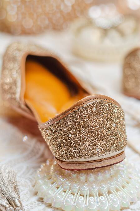 NR By Nidhi Rathi_Gold Embellished Ethnic Flat Juttis _at_Aza_Fashions